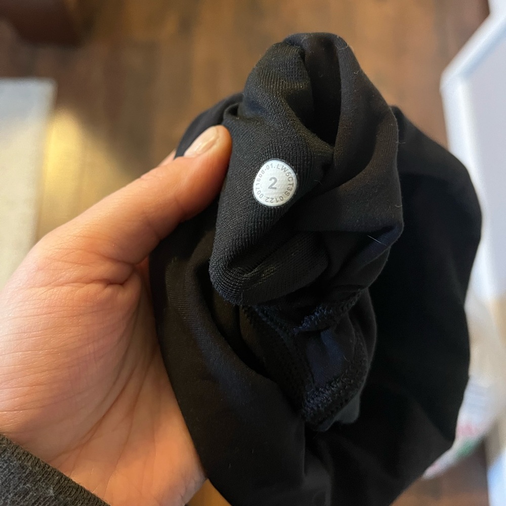 Black Lululemon aligne leggings size 2